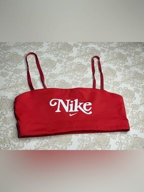 Nike Femme Retro Logo Sports Bra Women’s Medium Red/Orange SOLD OUT